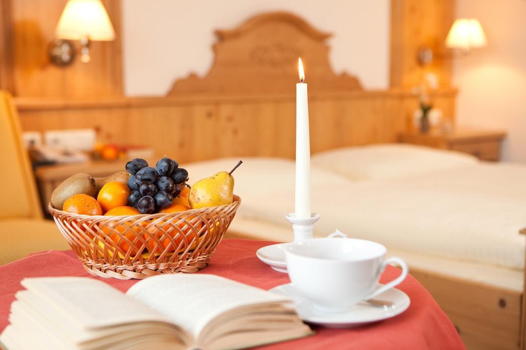 Hotel Schörhof Saalfelden Rum bild
