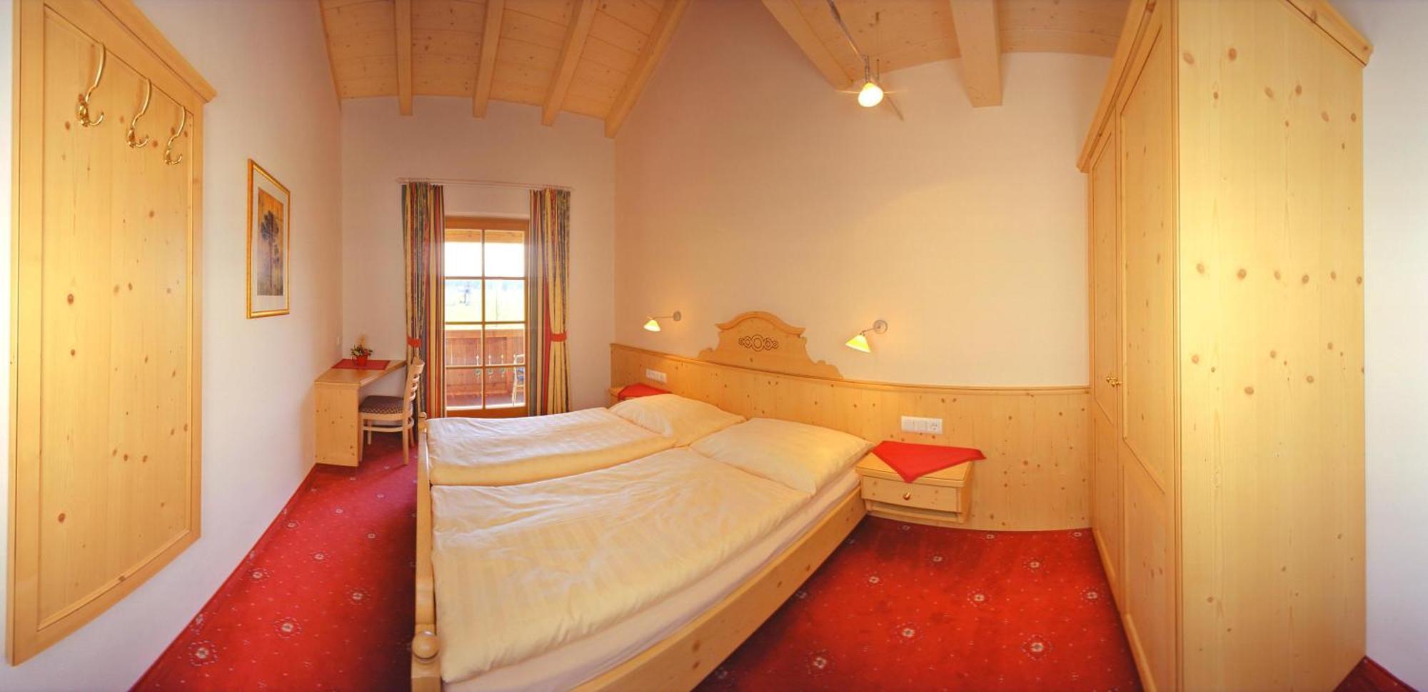 Hotel Schörhof Saalfelden Rum bild