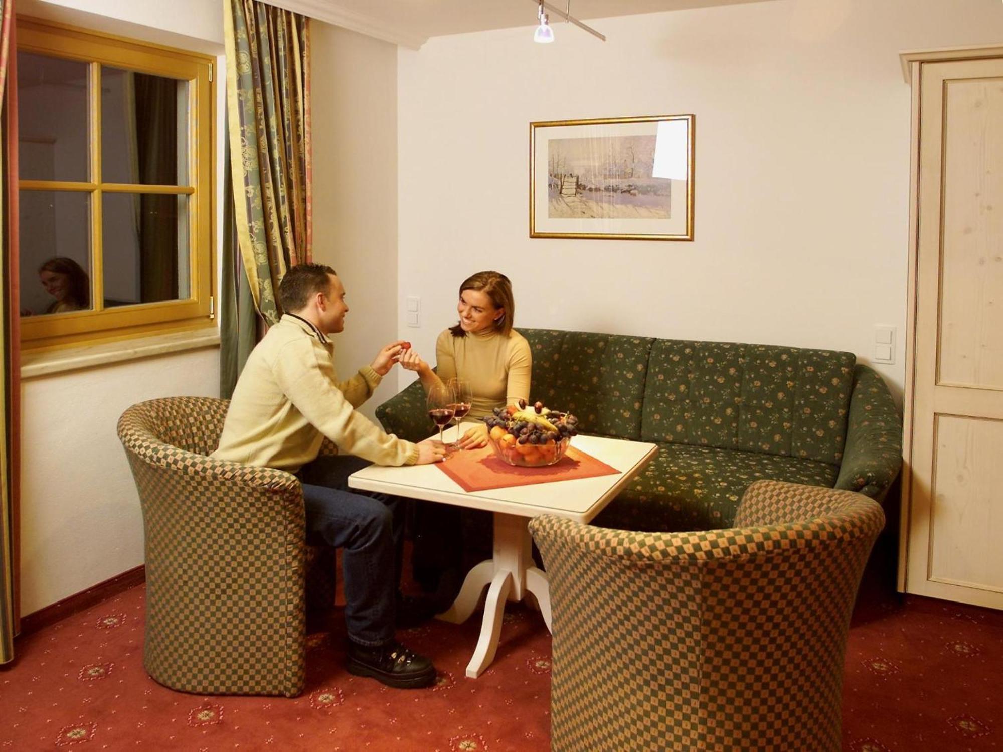Hotel Schörhof Saalfelden Rum bild